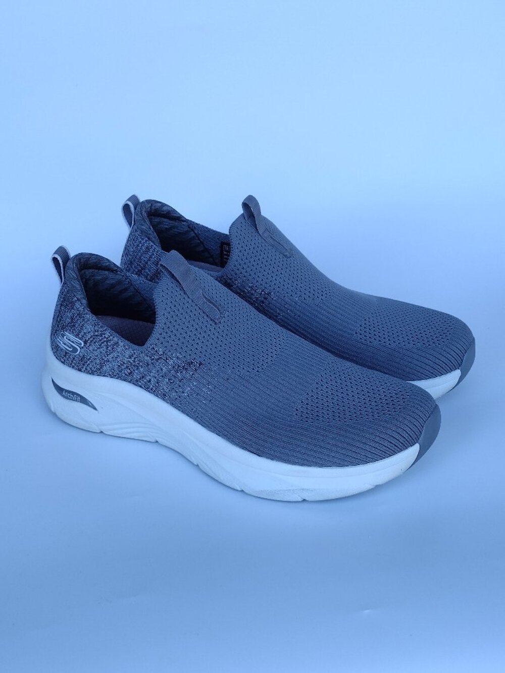 Skechers  ArchFit D'Lux Key Journey stretch SN149684 women's shoe size 10 grey